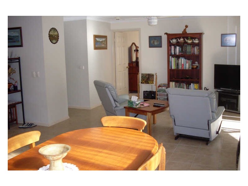 18 Panorama Parade, Moruya NSW 2537