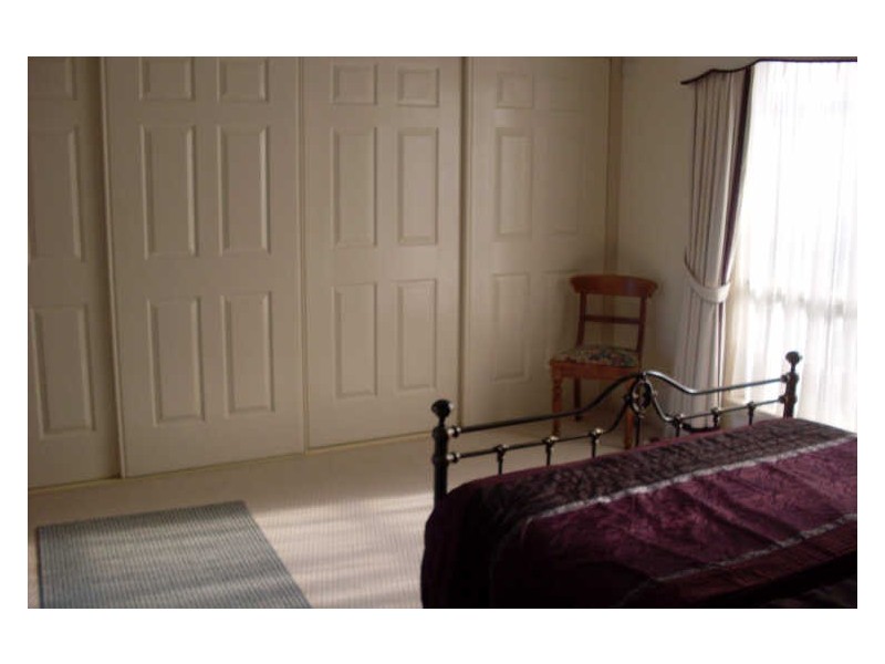 18 Panorama Parade, Moruya NSW 2537