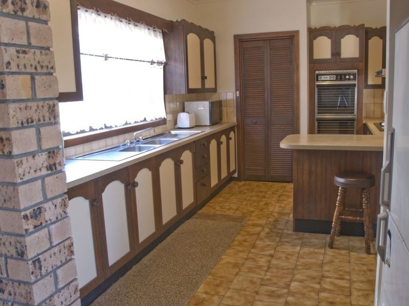 29 Hazel Road, Moruya Heads NSW 2537