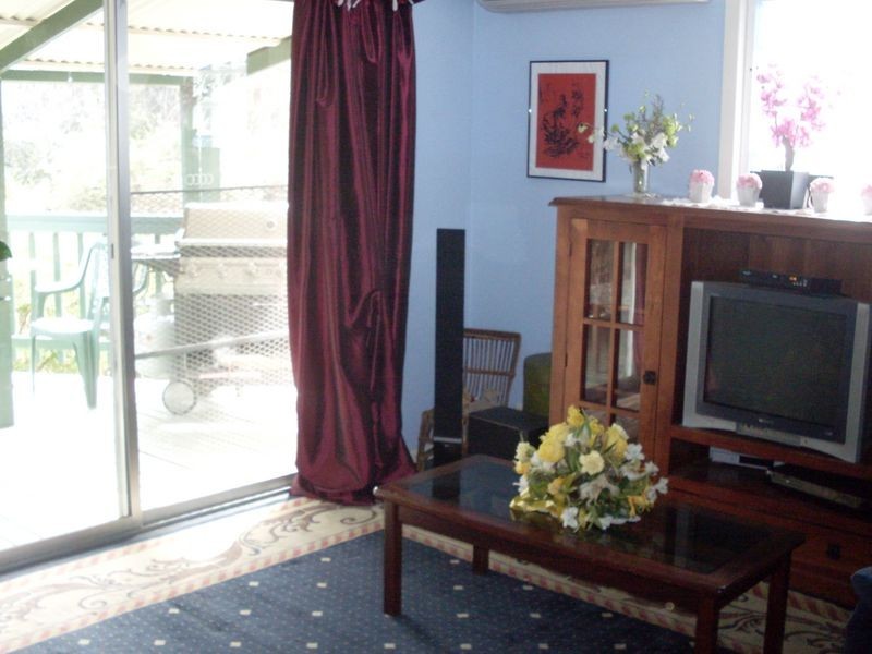 16 Moruya Street, Moruya NSW 2537