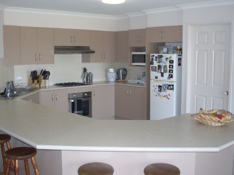 2 Shane Crescent, Bergalia NSW 2537