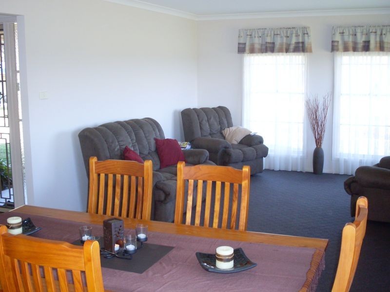 2 Shane Crescent, Bergalia NSW 2537