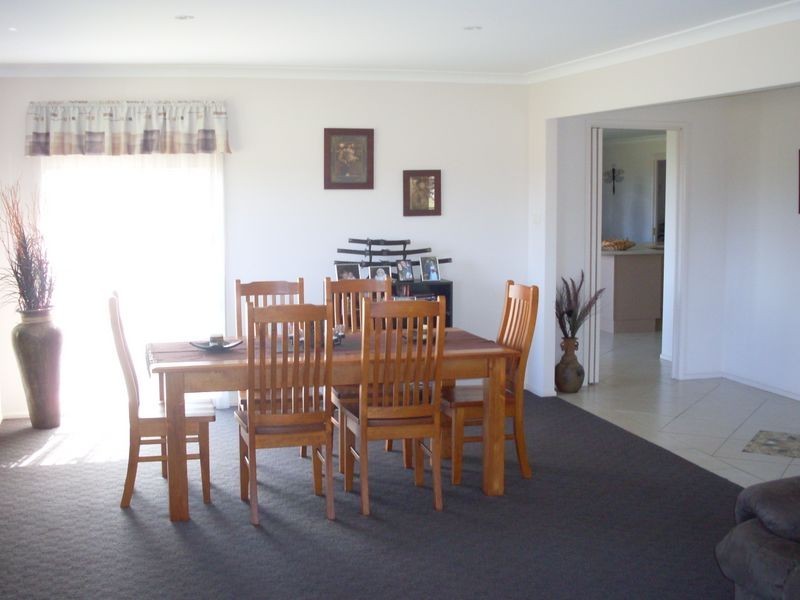 2 Shane Crescent, Bergalia NSW 2537