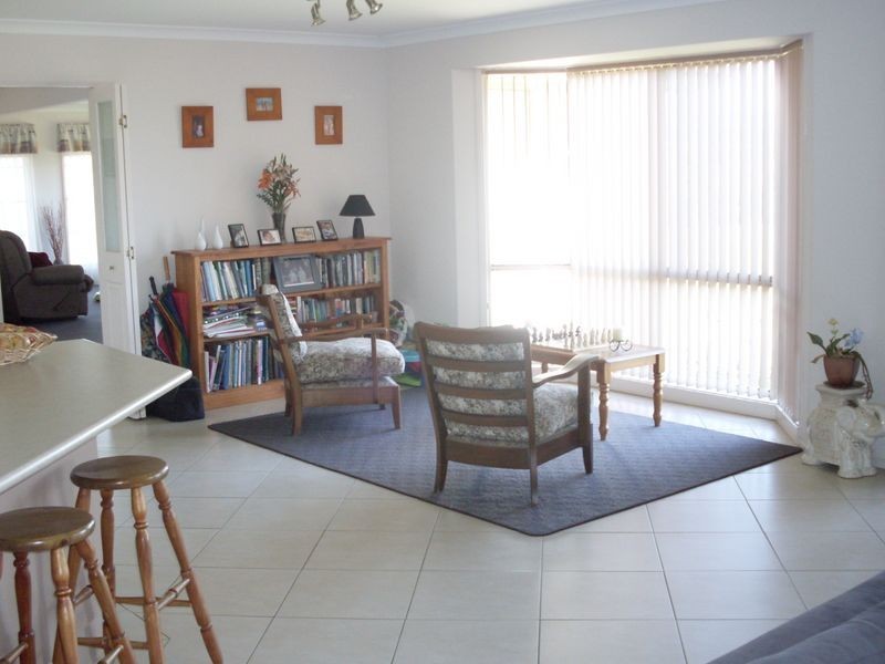 2 Shane Crescent, Bergalia NSW 2537