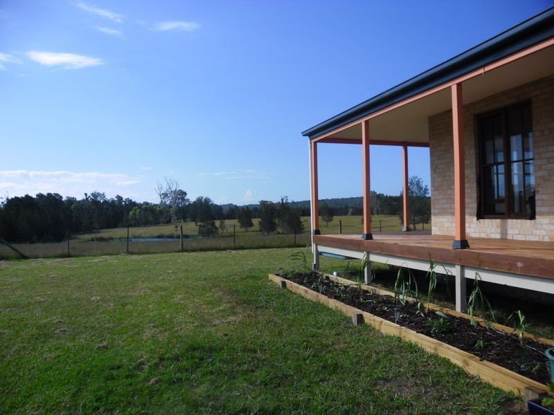 175 Noggarula Drive, Moruya NSW 2537
