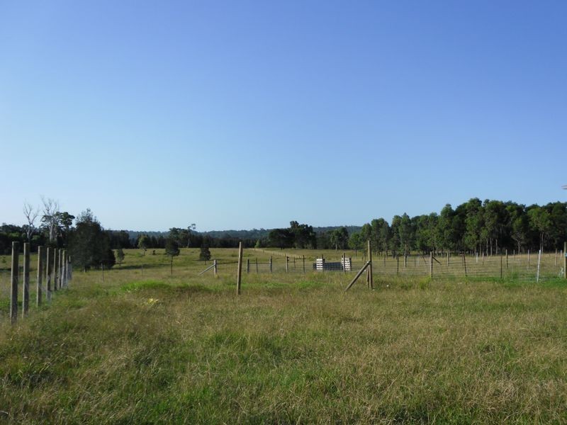 175 Noggarula Drive, Moruya NSW 2537