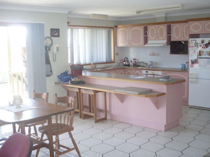 2 Albert Street, Moruya NSW 2537