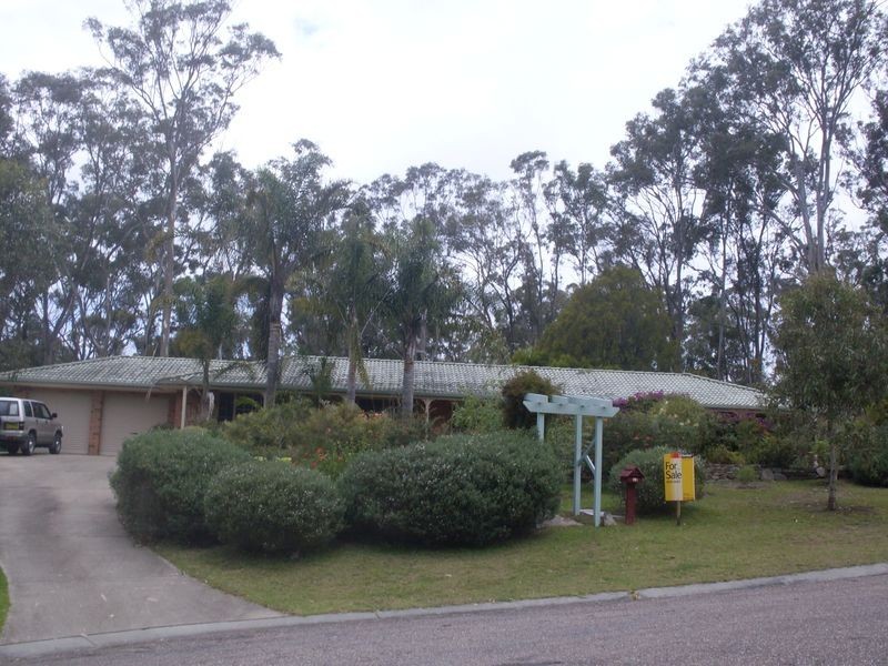 18 Halyard Drive, Moruya Heads NSW 2537