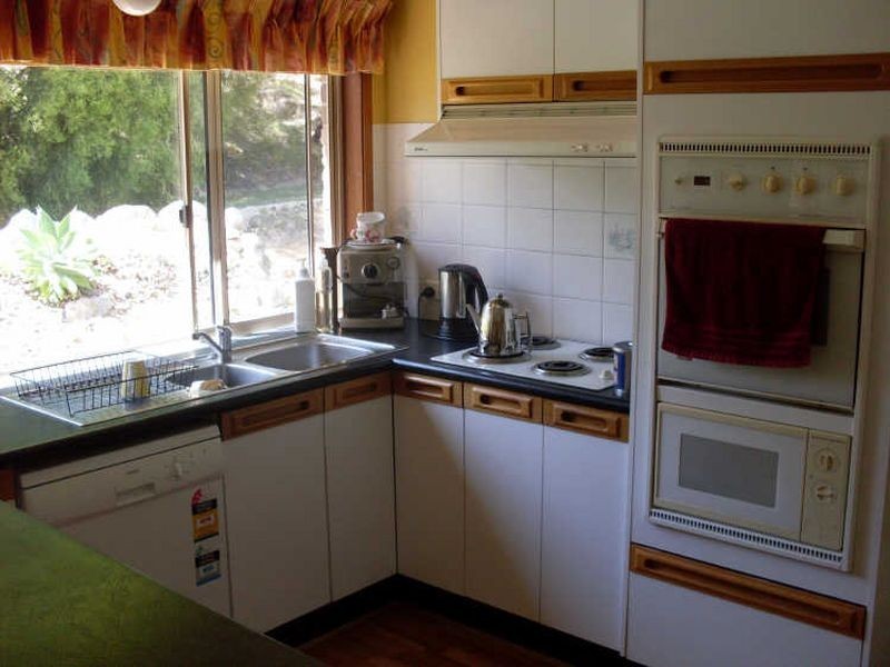 18 Halyard Drive, Moruya Heads NSW 2537