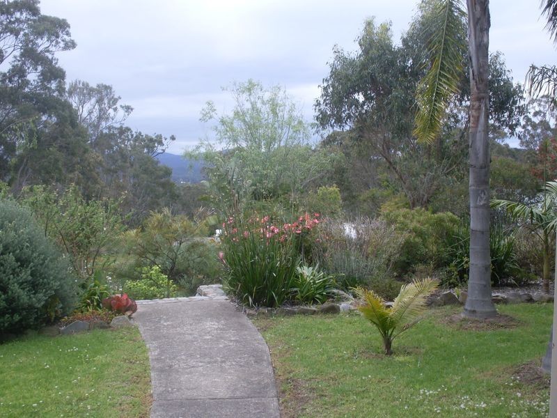 18 Halyard Drive, Moruya Heads NSW 2537