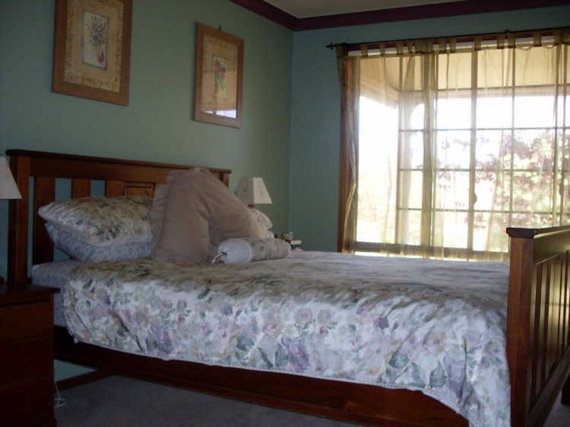 18 Halyard Drive, Moruya Heads NSW 2537