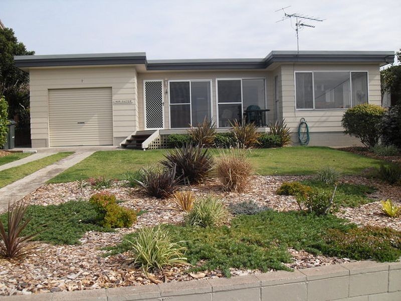 7 Shell Street, Tuross Head NSW 2537