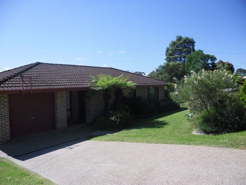 8 Ryan Place, Moruya NSW 2537