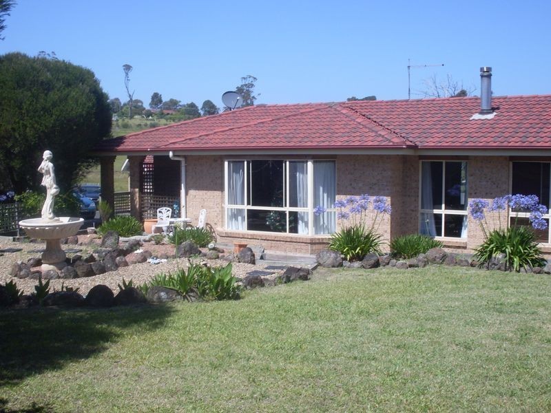 8 Mollee Road, Moruya NSW 2537