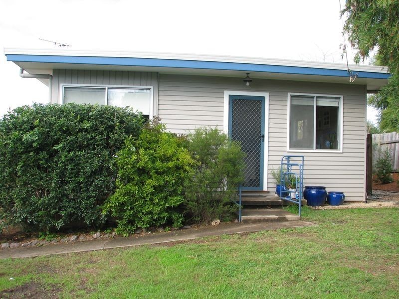 2 Emmott Street, Moruya NSW 2537