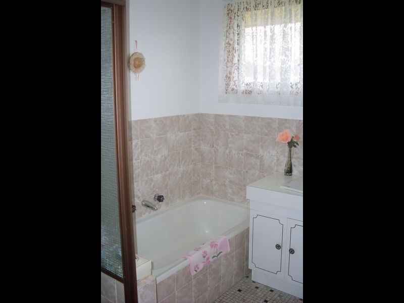 8 Western Boundary Rd, Turlinjah NSW 2537