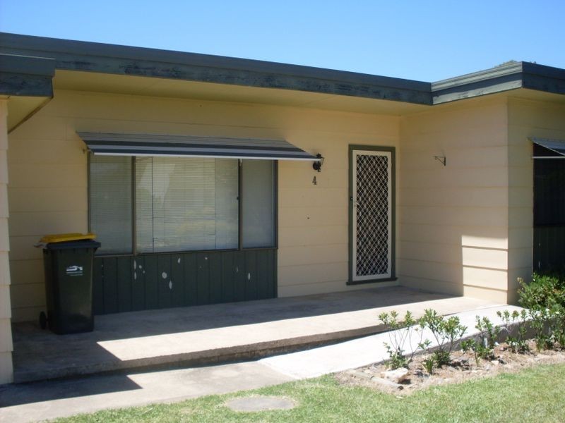 4 Maunsell Street, Moruya NSW 2537