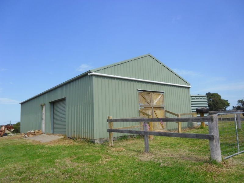 8 Mountain View Road, Moruya NSW 2537