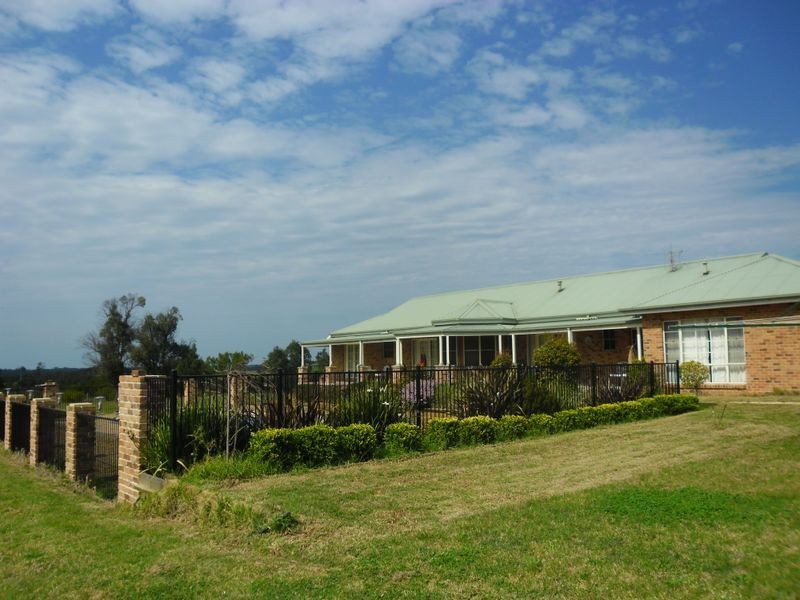 8 Mountain View Road, Moruya NSW 2537