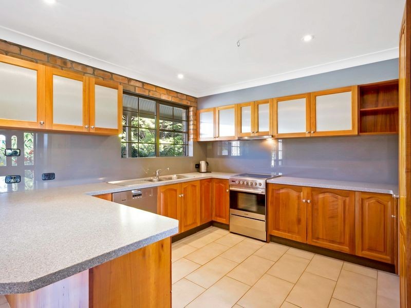 22 Glenduart Grove, Moruya NSW 2537