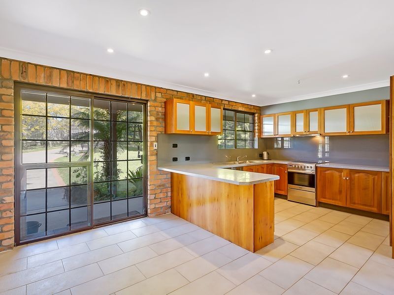 22 Glenduart Grove, Moruya NSW 2537