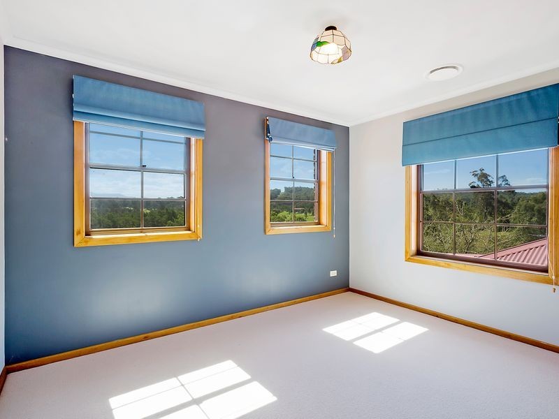 22 Glenduart Grove, Moruya NSW 2537