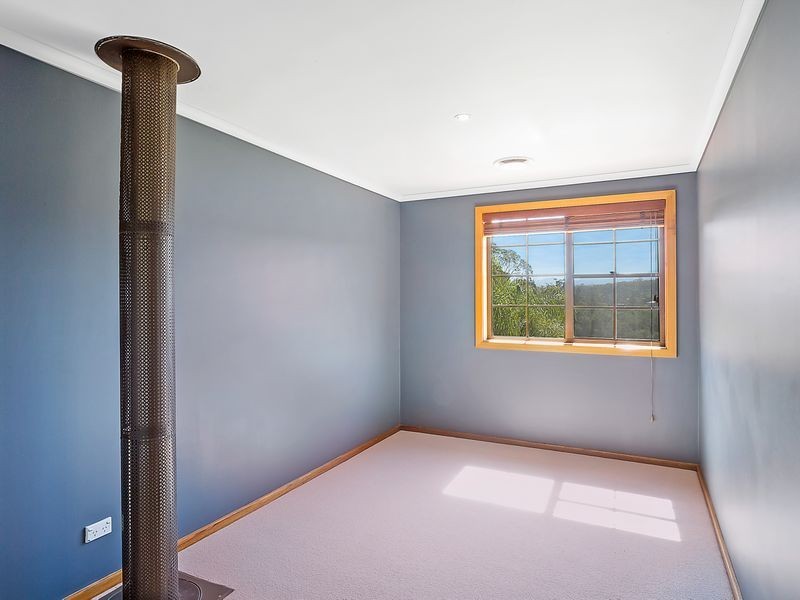 22 Glenduart Grove, Moruya NSW 2537