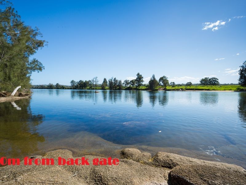 22 Glenduart Grove, Moruya NSW 2537