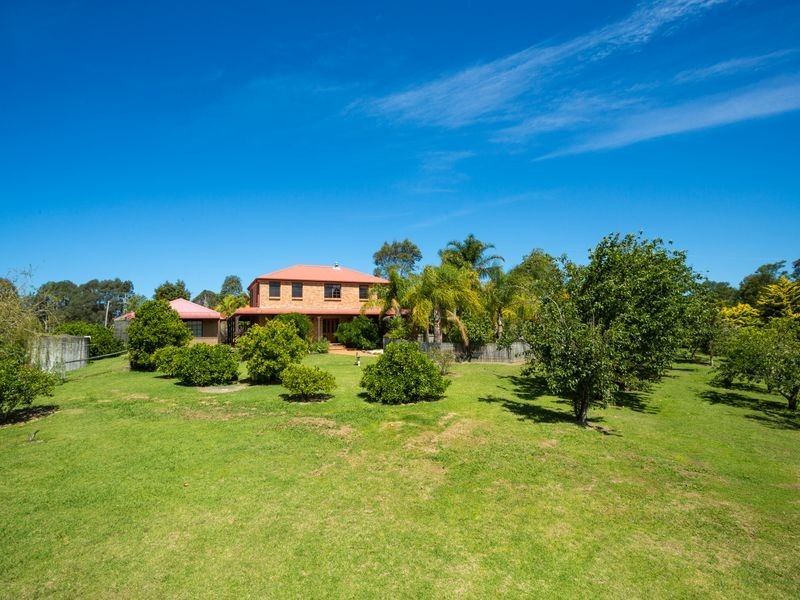 22 Glenduart Grove, Moruya NSW 2537