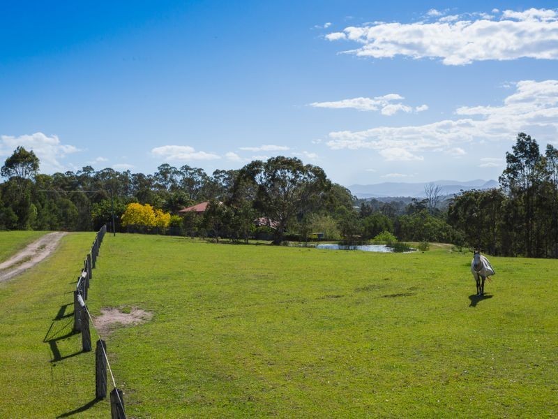 22 Glenduart Grove, Moruya NSW 2537