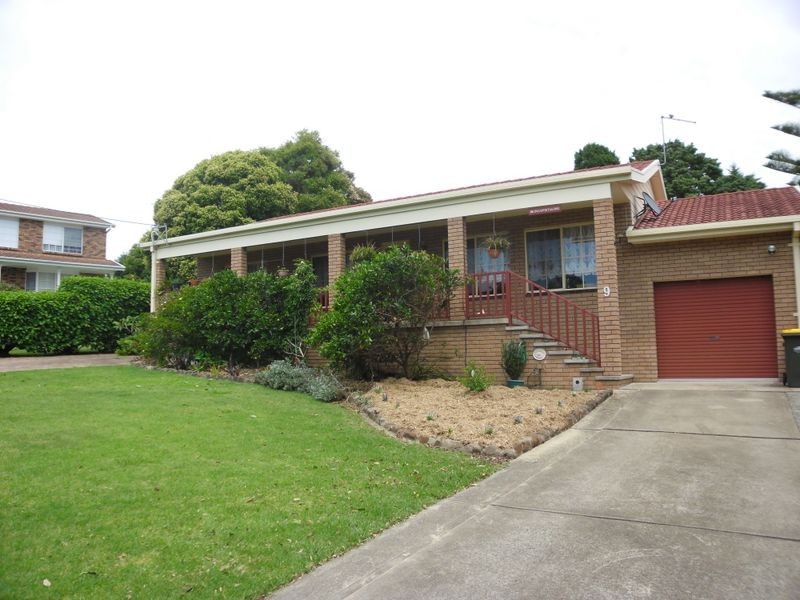 9 Jennifer Place, Moruya Heads NSW 2537