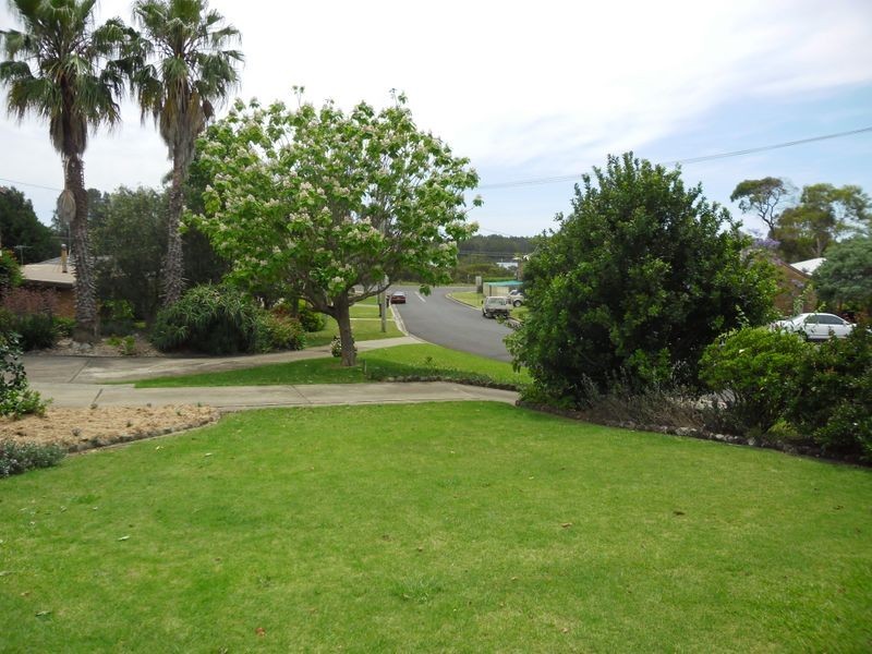 9 Jennifer Place, Moruya Heads NSW 2537