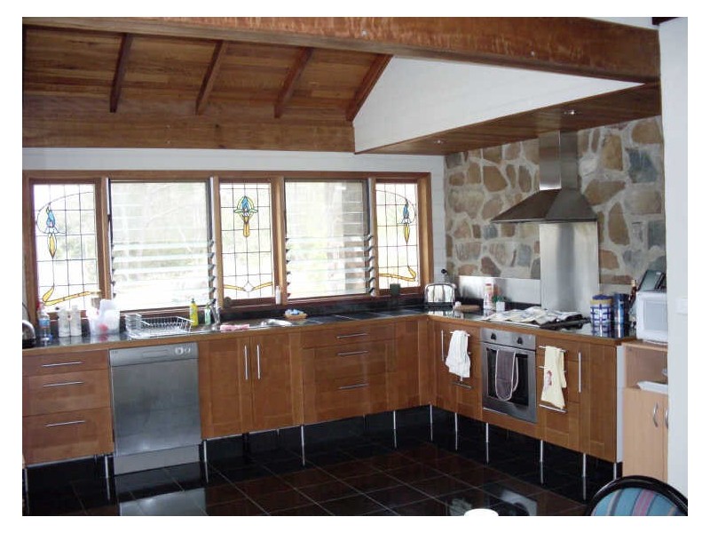 27 Summer Pl, Moruya NSW 2537