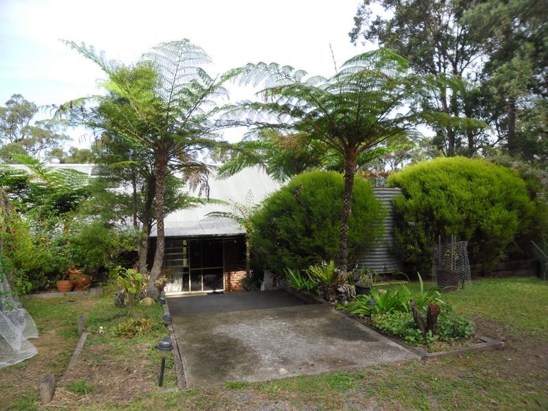 63 Yarragee Road, Moruya NSW 2537
