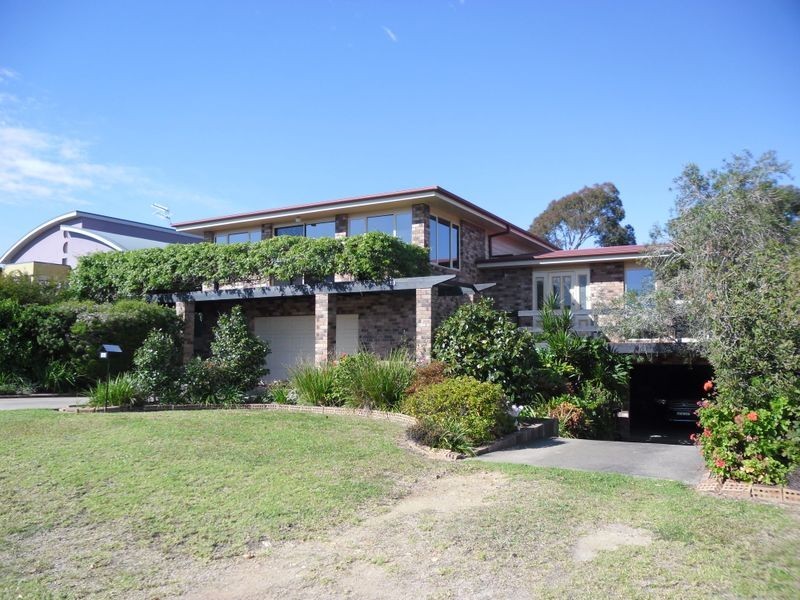 43 Dell Parade, Moruya Heads NSW 2537