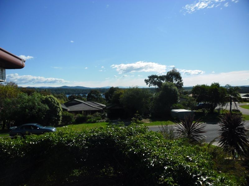 43 Dell Parade, Moruya Heads NSW 2537