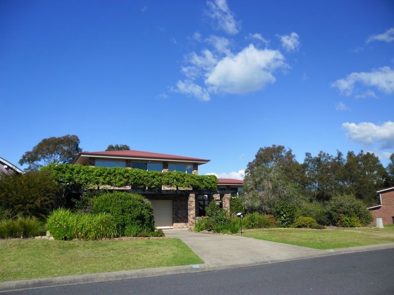 43 Dell Parade, Moruya Heads NSW 2537