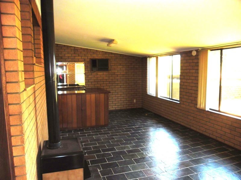 25 Maunsell Street, Moruya NSW 2537