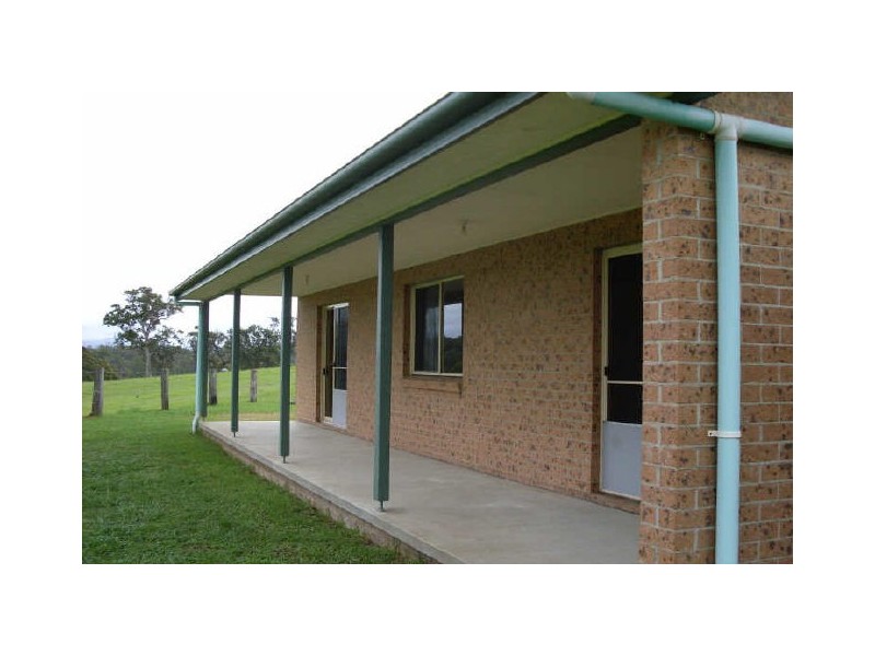 11 Paton Rd, Moruya NSW 2537