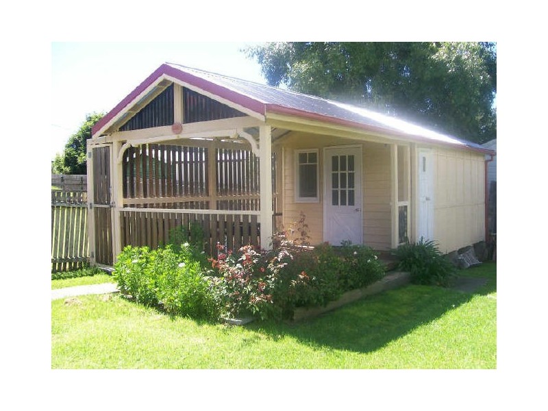 24 Page Street, Moruya NSW 2537