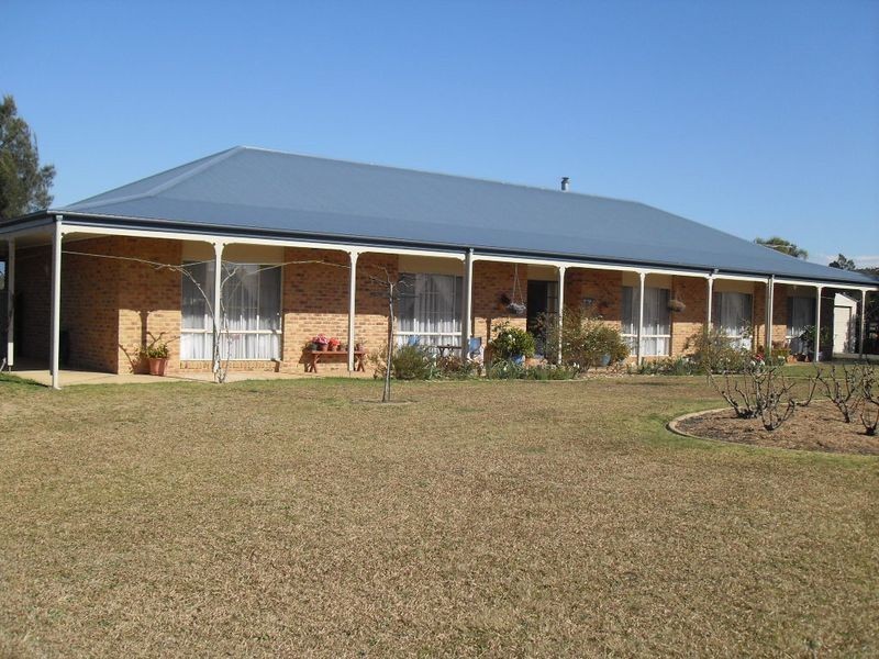 32 Glenduart Grove, Moruya NSW 2537