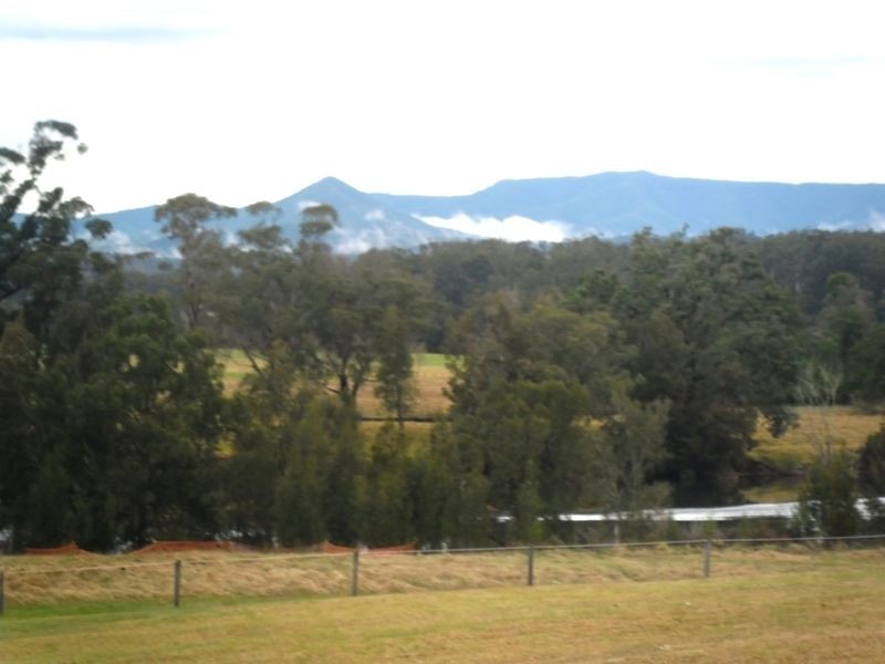 32 Glenduart Grove, Moruya NSW 2537