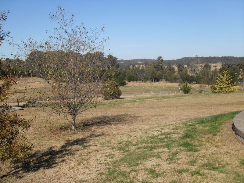 32 Glenduart Grove, Moruya NSW 2537