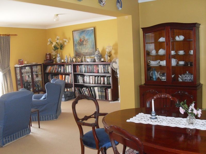 32 Glenduart Grove, Moruya NSW 2537