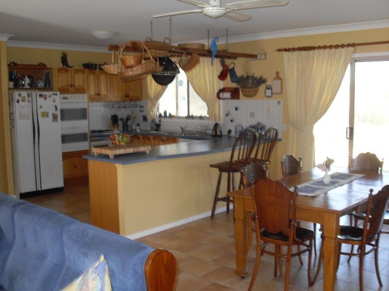 32 Glenduart Grove, Moruya NSW 2537