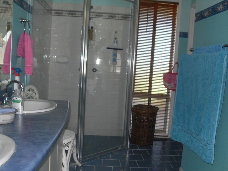 32 Glenduart Grove, Moruya NSW 2537