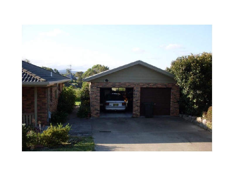 2 Albert St, Moruya NSW 2537
