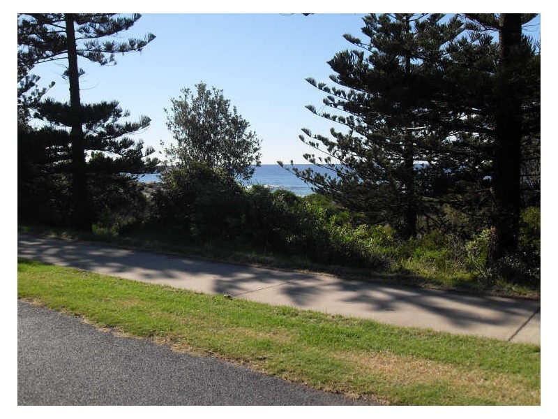 133 Tuross Boulevarde, Tuross Head NSW 2537