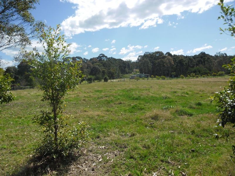 42 Glenduart Grove, Moruya NSW 2537