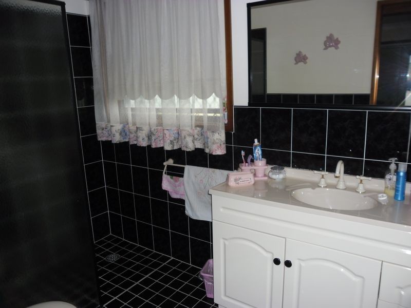 30 Mountain View Road, Moruya NSW 2537